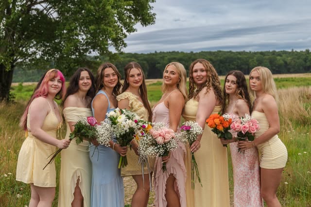 Friend session in a field